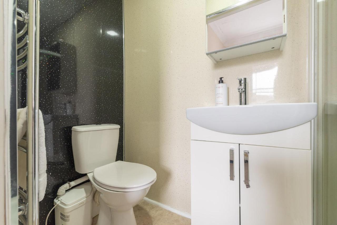 Spacious Ensuite Rooms In Edinburgh City Centre - Excellent Location Exterior photo