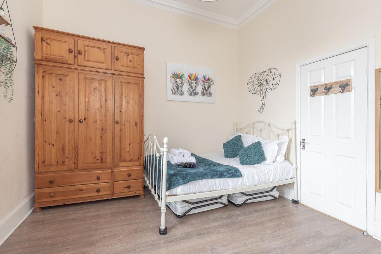 Spacious Ensuite Rooms In Edinburgh City Centre - Excellent Location Exterior photo