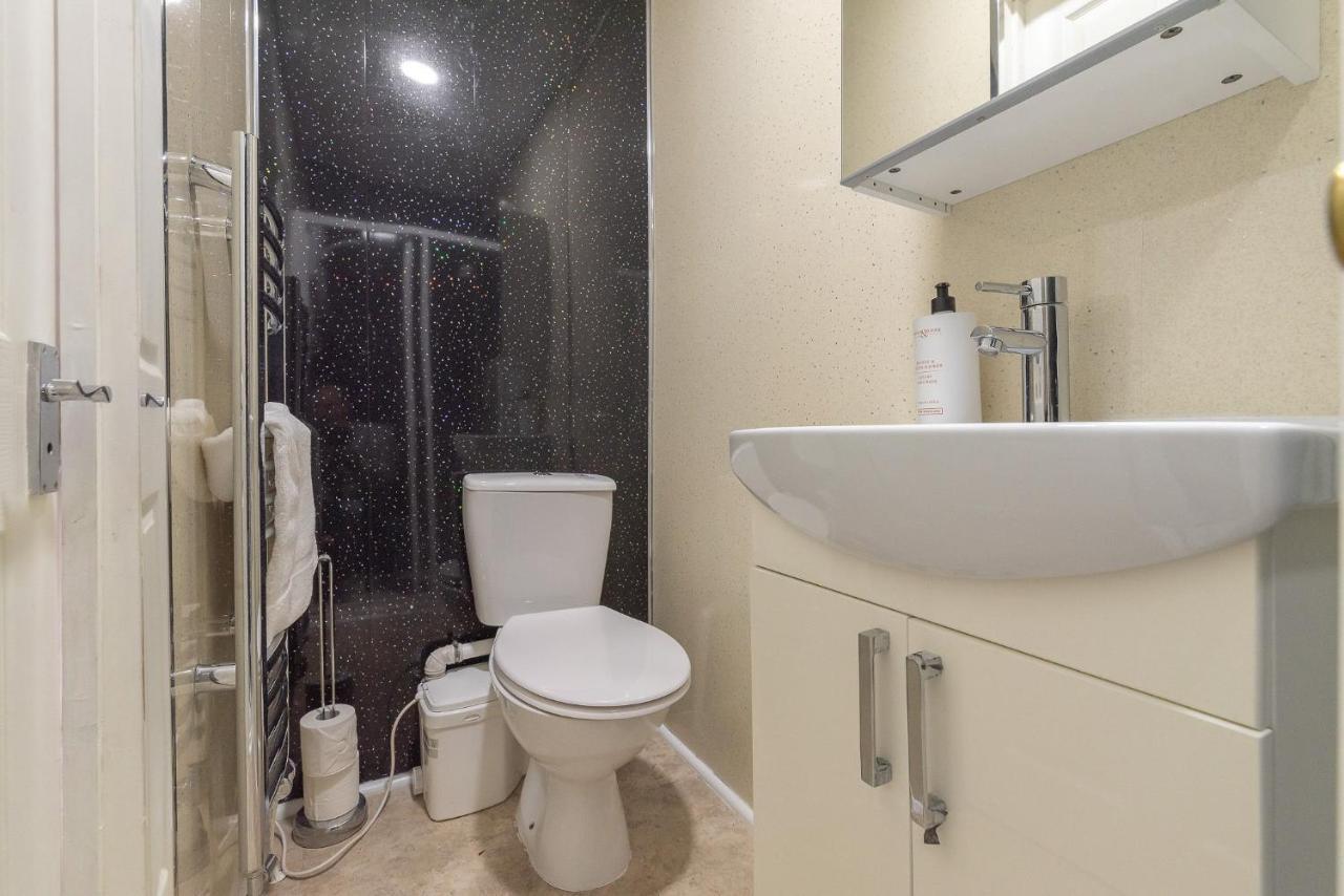 Spacious Ensuite Rooms In Edinburgh City Centre - Excellent Location Exterior photo