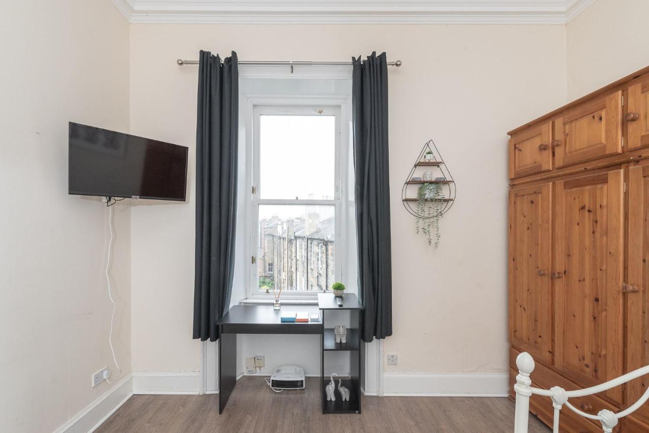 Spacious Ensuite Rooms In Edinburgh City Centre - Excellent Location Exterior photo